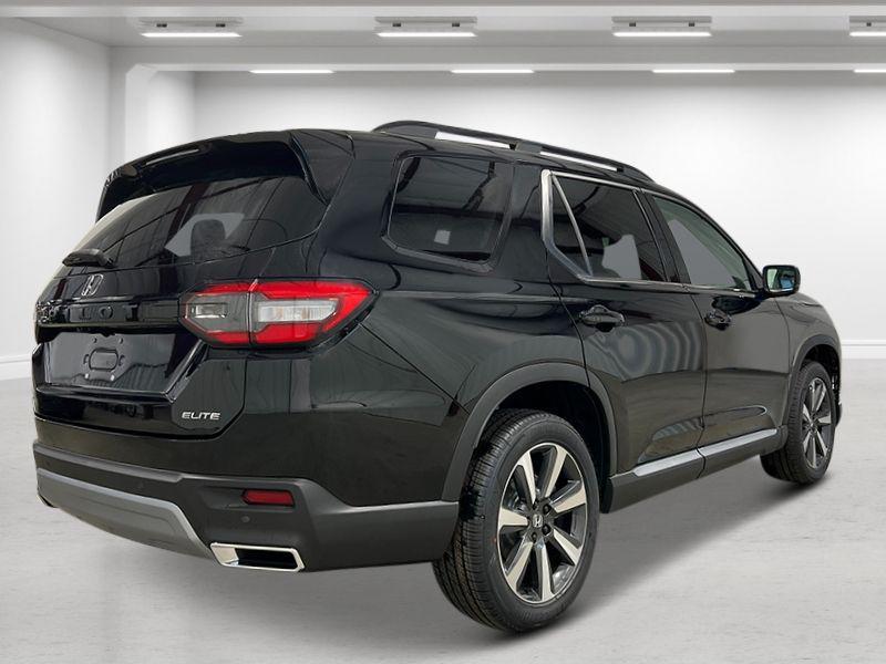 new 2025 Honda Pilot car, priced at $54,575