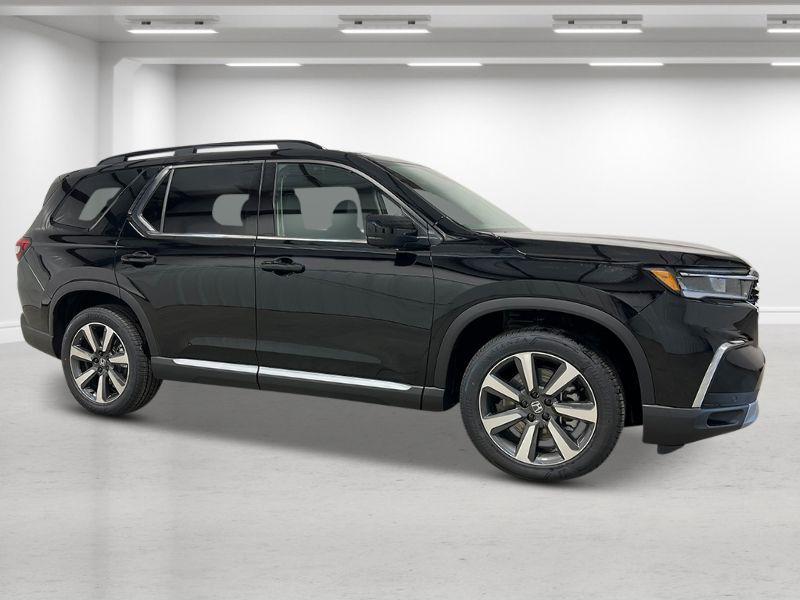 new 2025 Honda Pilot car, priced at $54,575