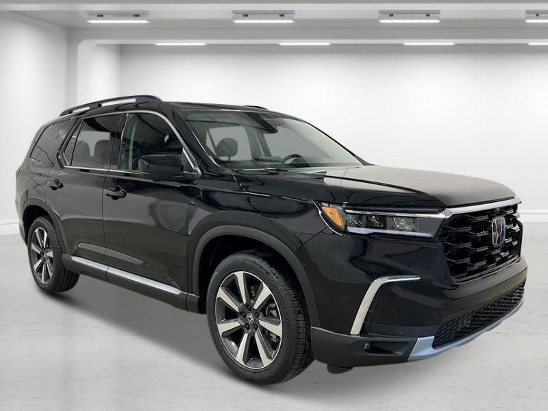 new 2025 Honda Pilot car, priced at $54,575
