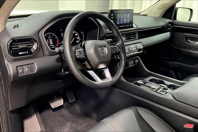used 2025 Honda Pilot car, priced at $46,800