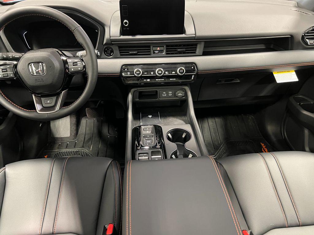 new 2025 Honda Pilot car, priced at $51,785