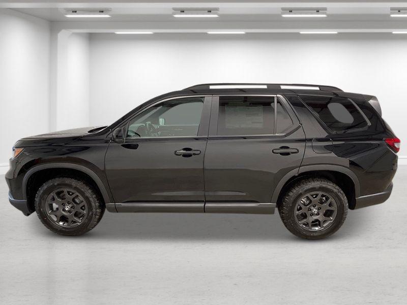 new 2025 Honda Pilot car, priced at $51,375