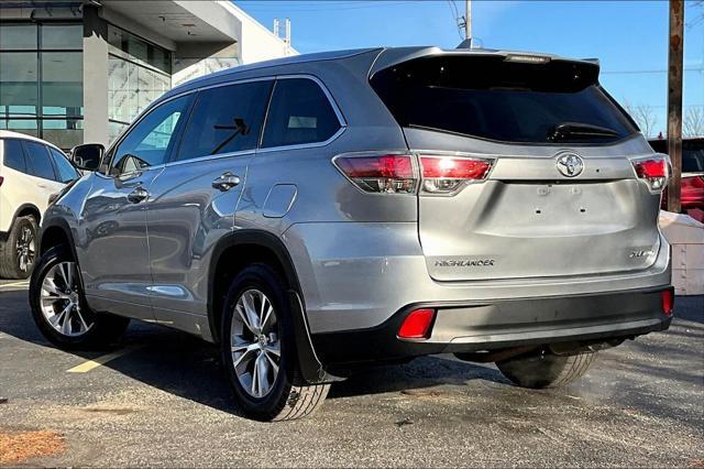 used 2015 Toyota Highlander car, priced at $19,338