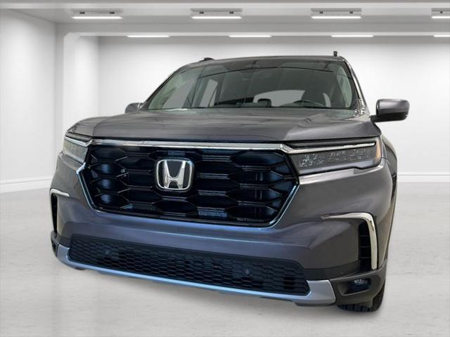 new 2025 Honda Pilot car, priced at $51,780