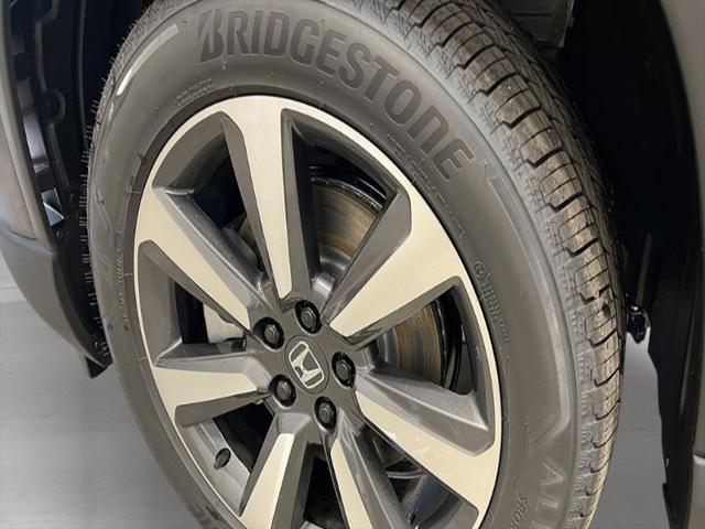 new 2025 Honda Pilot car, priced at $51,780