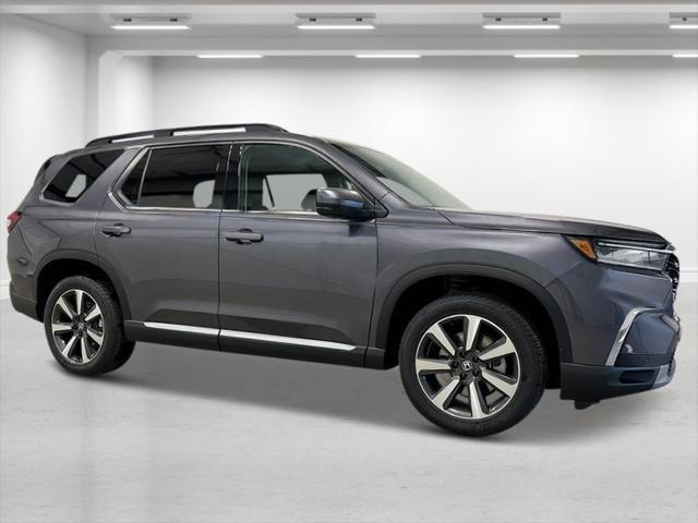 new 2025 Honda Pilot car, priced at $51,780