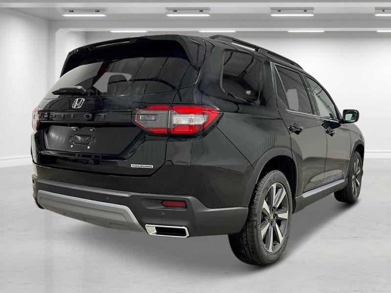 new 2025 Honda Pilot car, priced at $51,095