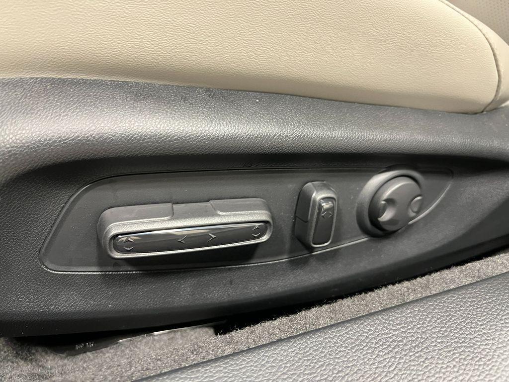 used 2025 Honda Accord Hybrid car, priced at $35,900