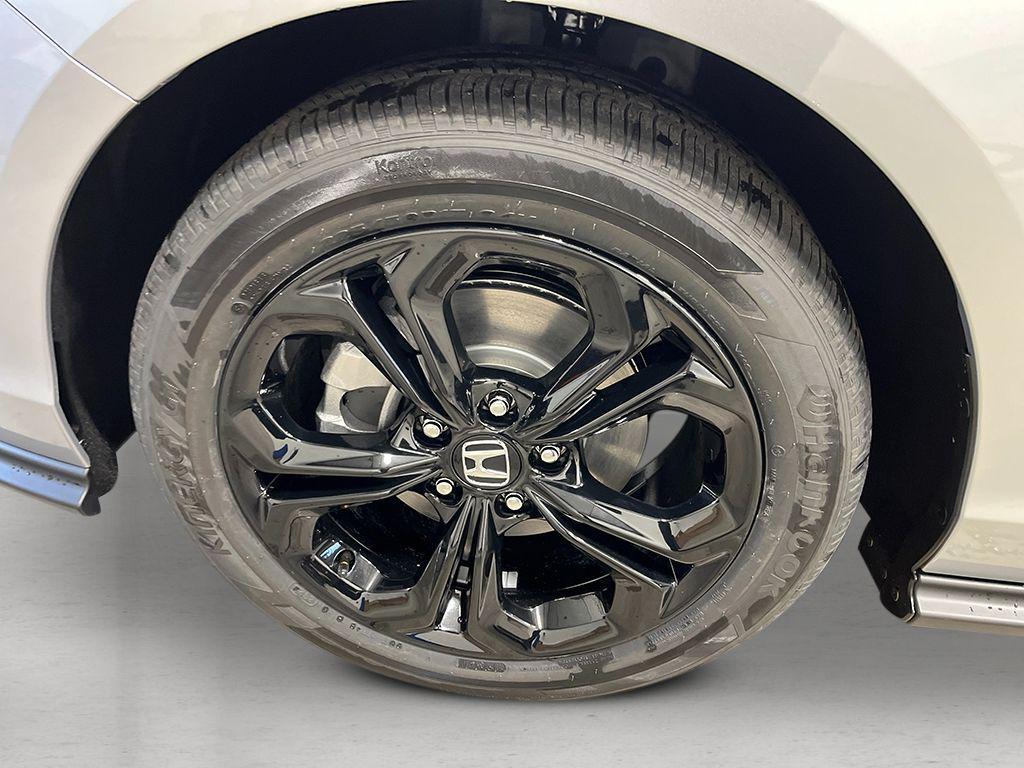 new 2025 Honda Accord car, priced at $31,755