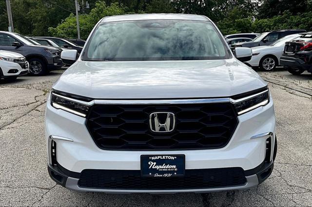 new 2025 Honda Pilot car, priced at $47,450