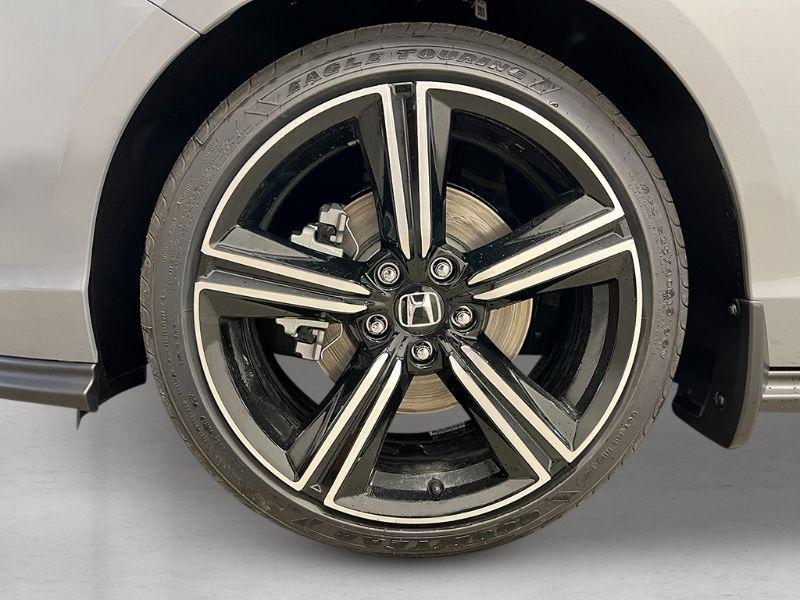 new 2025 Honda Accord Hybrid car, priced at $35,305