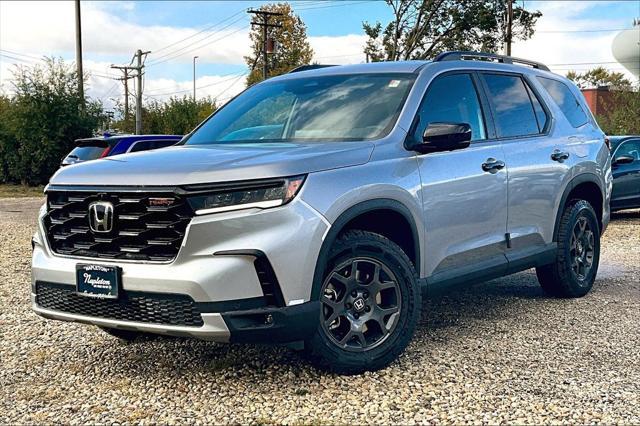 new 2025 Honda Pilot car, priced at $51,580