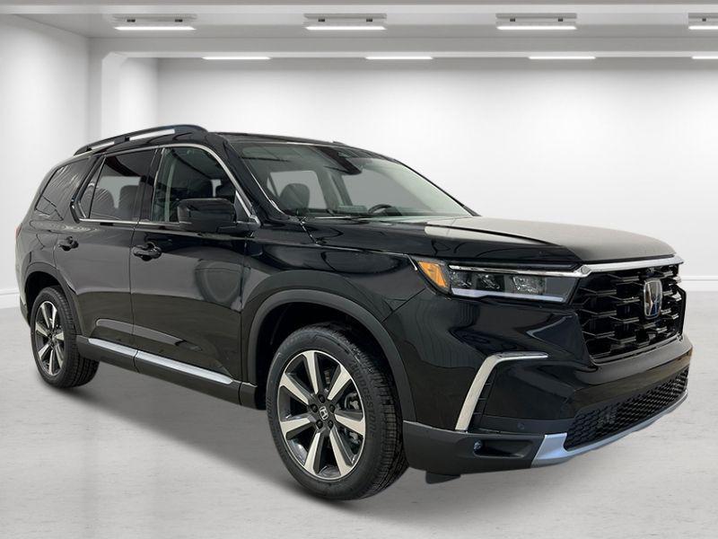 new 2025 Honda Pilot car, priced at $54,575