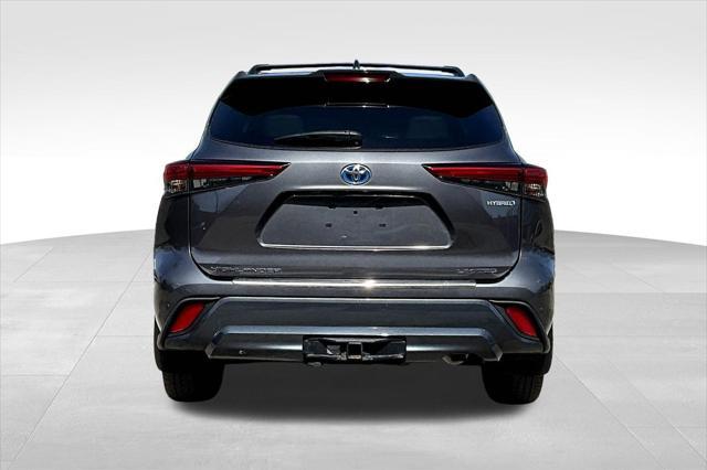 used 2022 Toyota Highlander Hybrid car, priced at $43,738