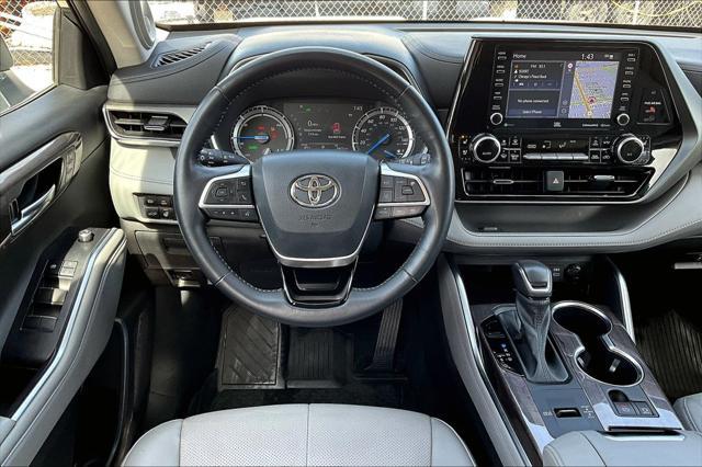 used 2022 Toyota Highlander Hybrid car, priced at $43,738