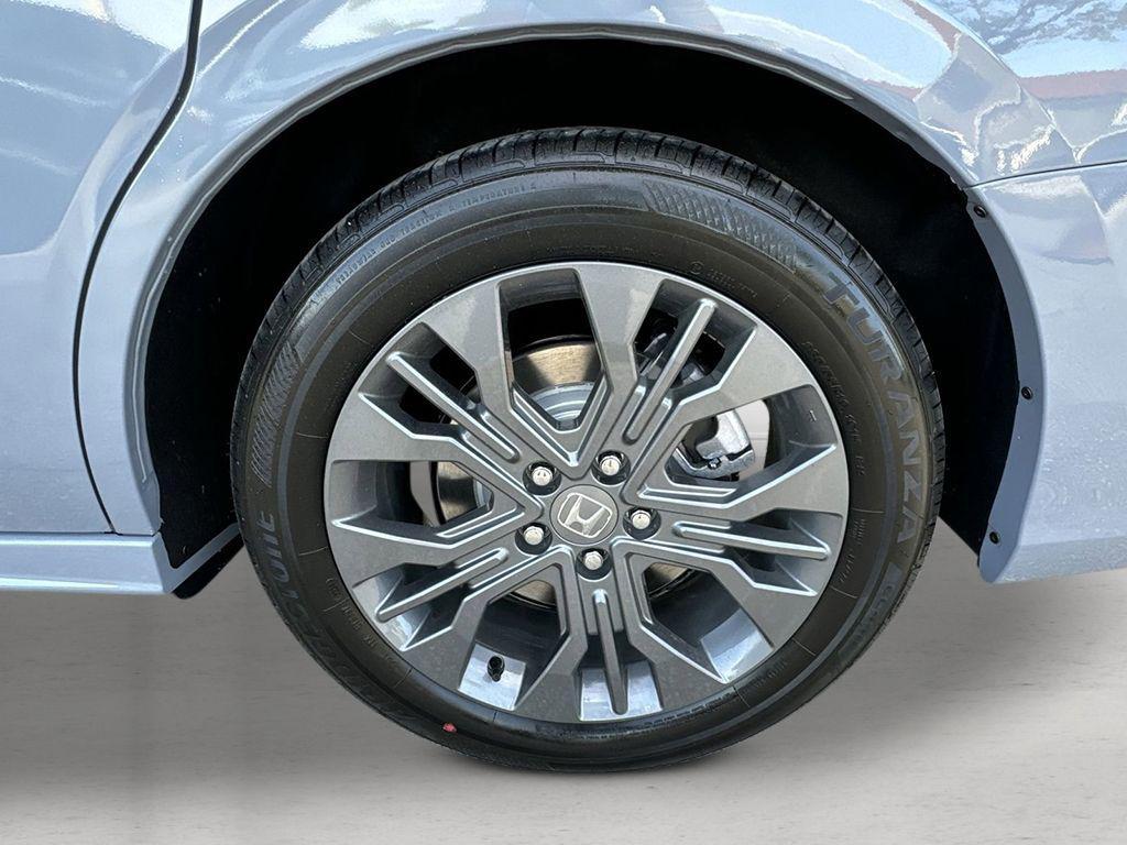 new 2026 Honda Odyssey car, priced at $50,405