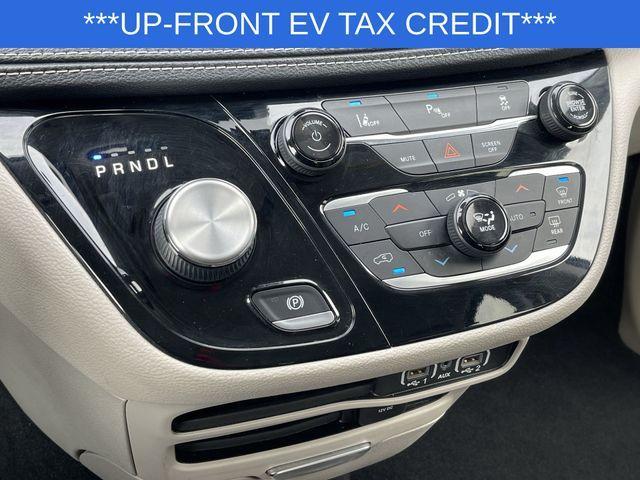 used 2022 Chrysler Pacifica Hybrid car, priced at $20,990