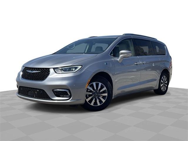 used 2021 Chrysler Pacifica Hybrid car, priced at $20,990