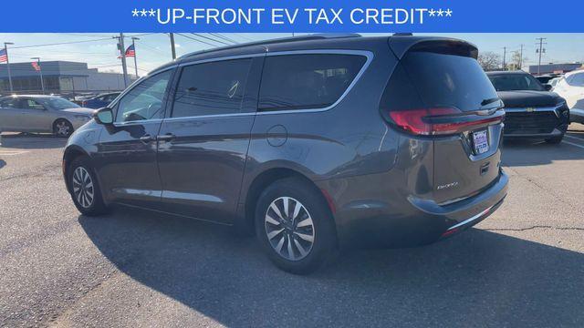 used 2021 Chrysler Pacifica Hybrid car, priced at $22,930