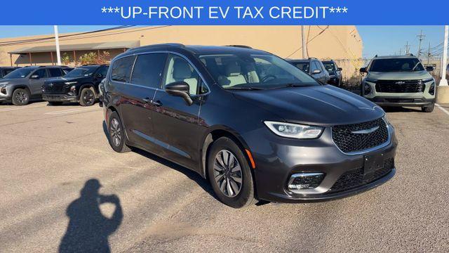 used 2021 Chrysler Pacifica Hybrid car, priced at $22,930