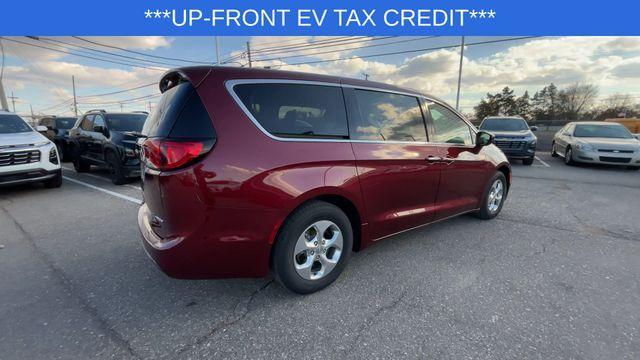 used 2020 Chrysler Pacifica Hybrid car, priced at $22,930