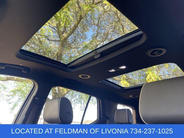 used 2023 Chevrolet Traverse car, priced at $37,990