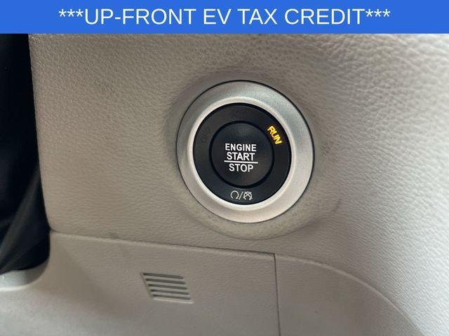 used 2021 Chrysler Pacifica Hybrid car, priced at $20,990