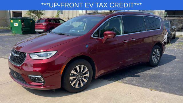 used 2021 Chrysler Pacifica Hybrid car, priced at $20,990