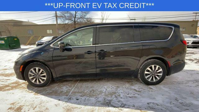 used 2022 Chrysler Pacifica Hybrid car, priced at $19,990