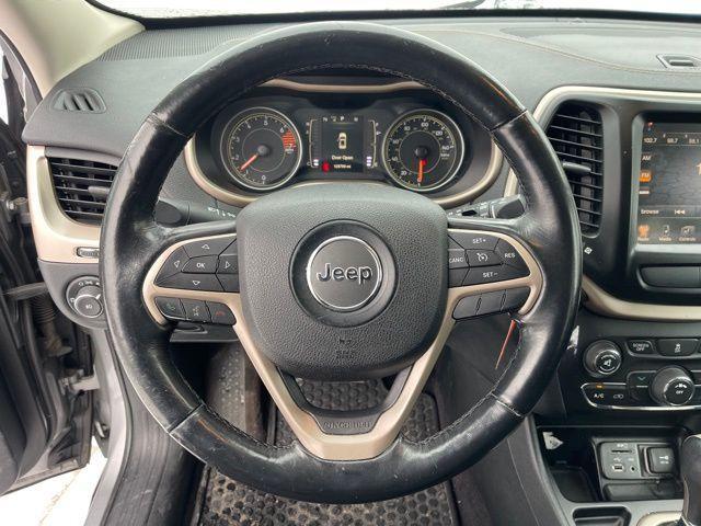 used 2016 Jeep Cherokee car, priced at $7,990