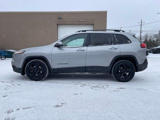 used 2016 Jeep Cherokee car, priced at $7,990