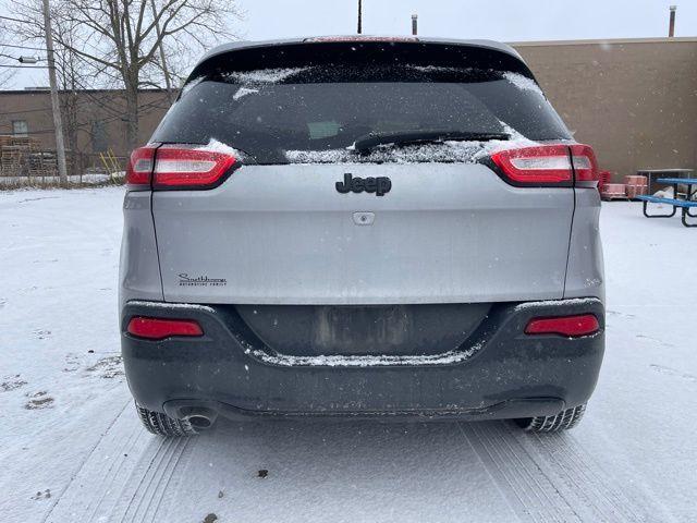 used 2016 Jeep Cherokee car, priced at $7,990