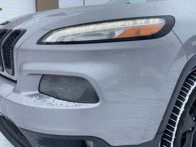 used 2016 Jeep Cherokee car, priced at $7,990