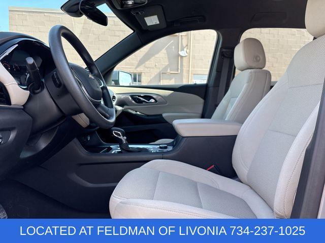 used 2023 Chevrolet Traverse car, priced at $28,990