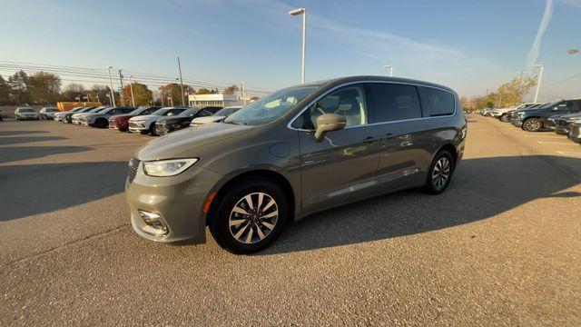 used 2022 Chrysler Pacifica Hybrid car, priced at $29,990