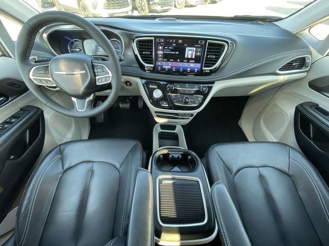 used 2022 Chrysler Pacifica Hybrid car, priced at $29,990