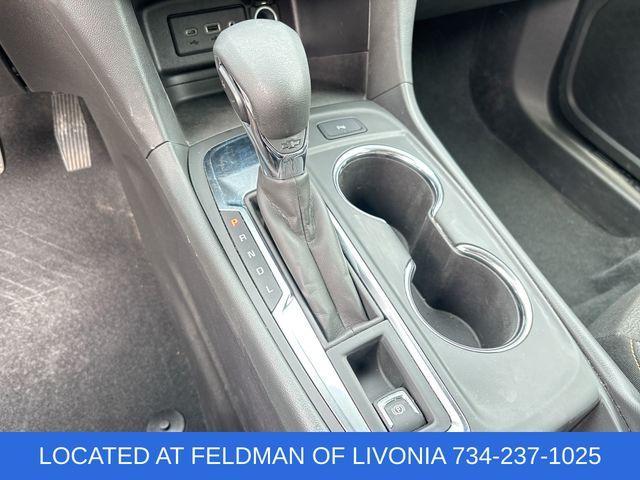 used 2022 Chevrolet Equinox car, priced at $17,990