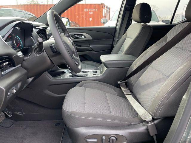 used 2022 Chevrolet Traverse car, priced at $31,990