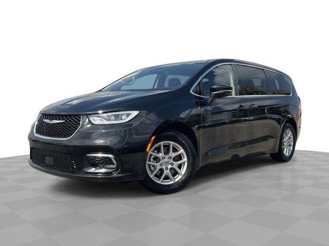 used 2023 Chrysler Pacifica car, priced at $25,990