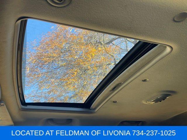 used 2005 Hummer H2 car, priced at $10,990