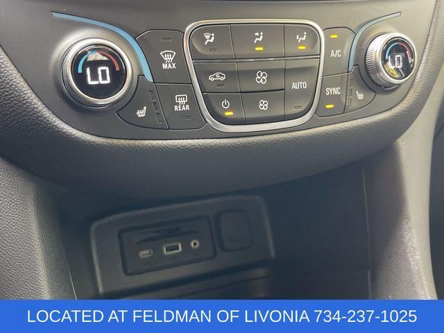 used 2024 Chevrolet Equinox car, priced at $21,990