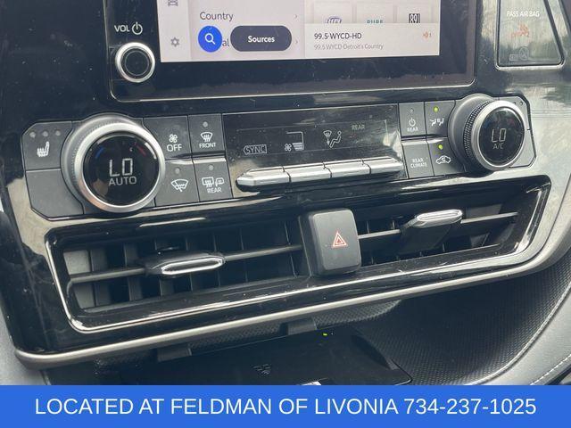 used 2023 Toyota Highlander car, priced at $38,990