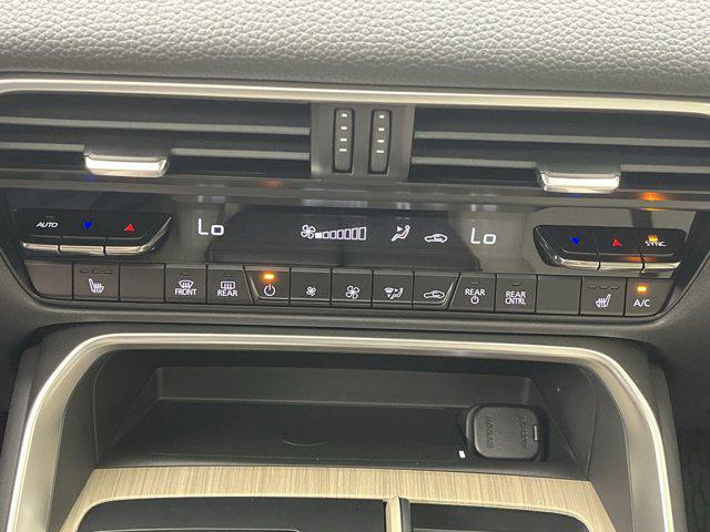 new 2025 Mazda CX-90 car, priced at $41,275