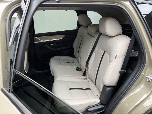 new 2025 Mazda CX-70 car, priced at $45,763
