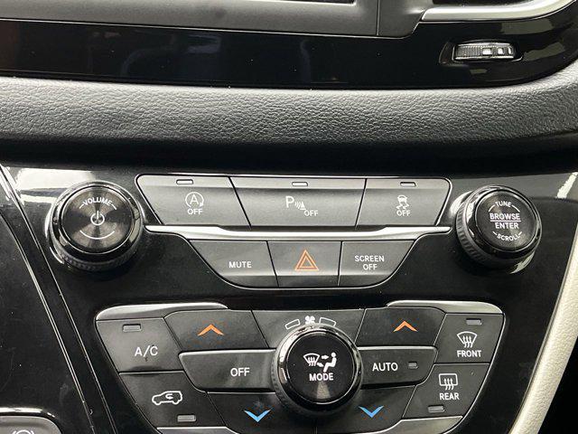 used 2018 Chrysler Pacifica car, priced at $13,500