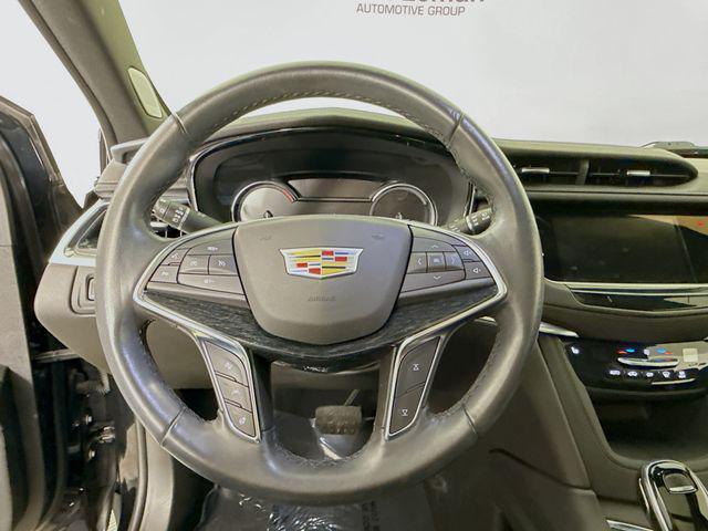 used 2021 Cadillac XT5 car, priced at $28,998