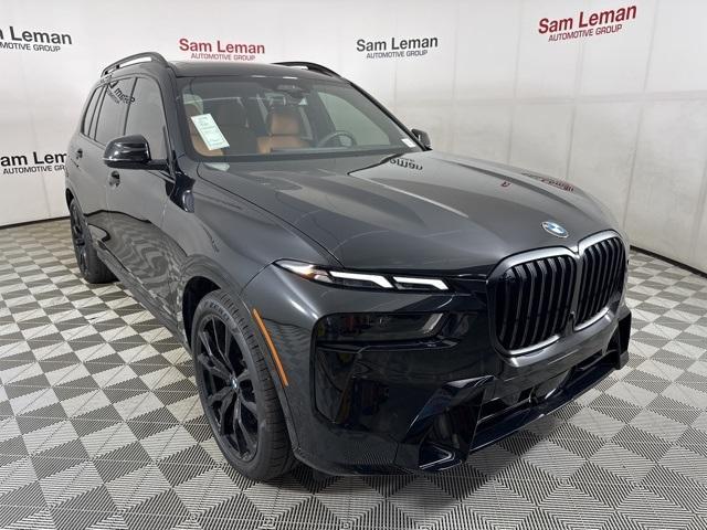 new 2025 BMW X7 car, priced at $100,275