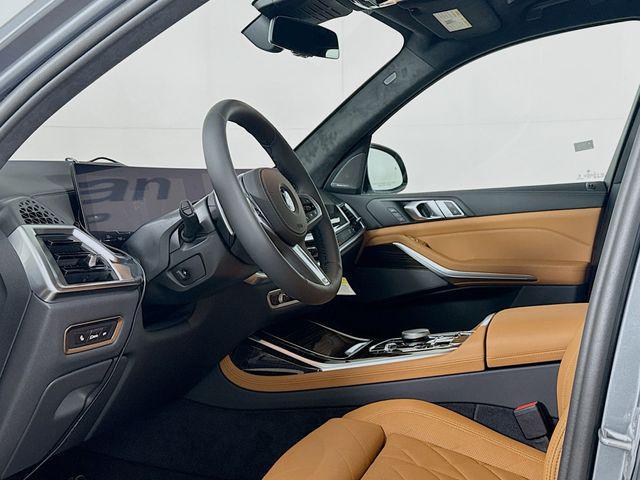 new 2025 BMW X7 car, priced at $95,785