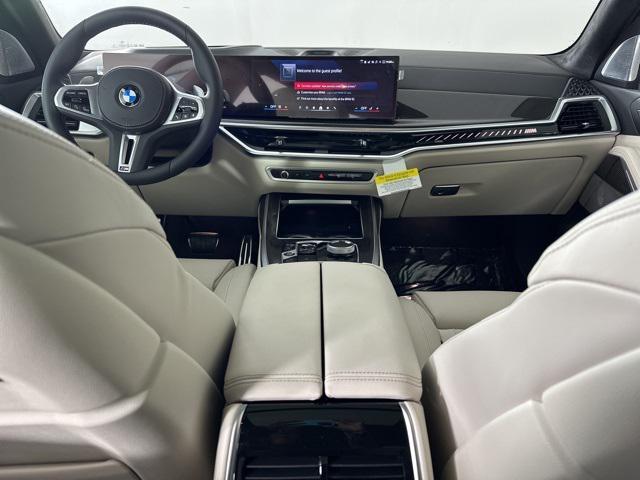 new 2025 BMW X7 car, priced at $126,115