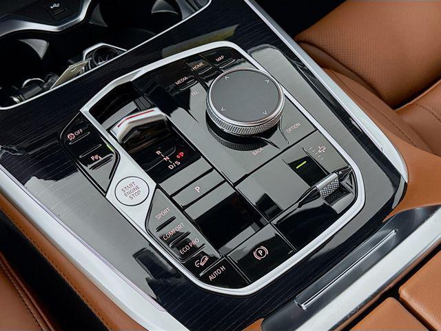 new 2026 BMW X7 car, priced at $125,240